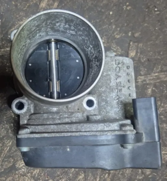 Дроссельная заслонка 1.4 BUD — Skoda Octavia / Fabia / VW Golf 5 / Caddy III