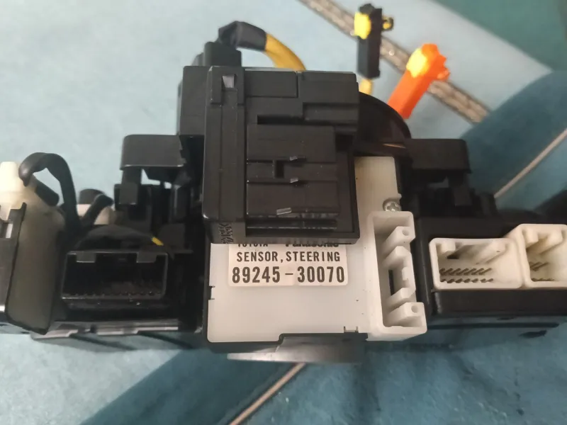 Датчик угла поворота руля Toyota 89245-30070 (Steering Sensor)