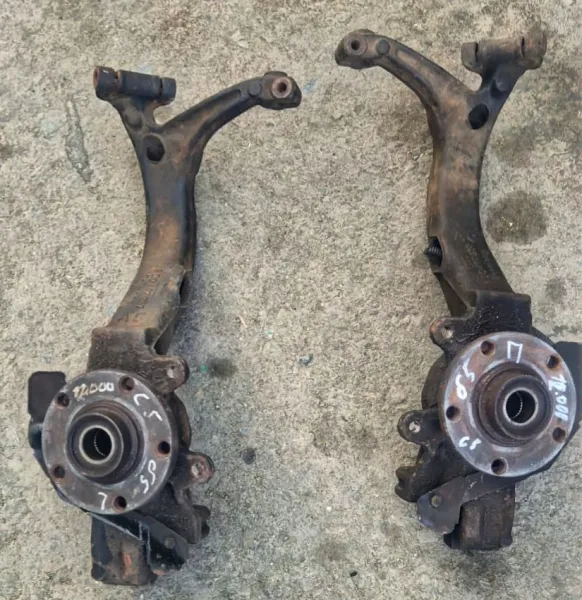 Передняя ступица Volkswagen Passat B5 / Audi A6 C5